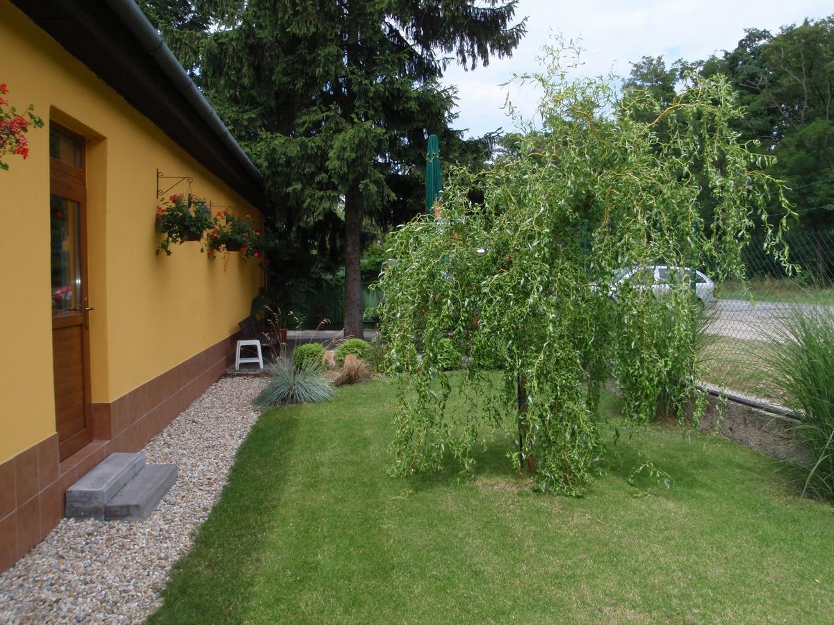 Penzion JaRo Hodonin Bagian luar foto