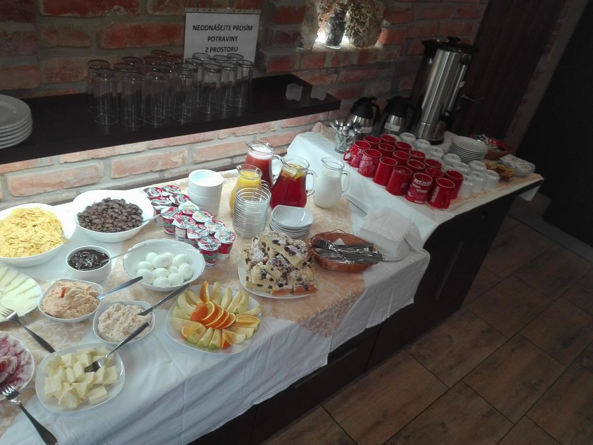 Penzion JaRo Hodonin Bagian luar foto